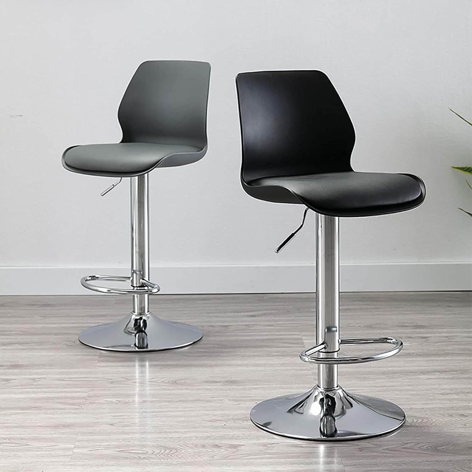 Black Foam Bar Stool – Comfortable Padded Seating with Sturdy Support